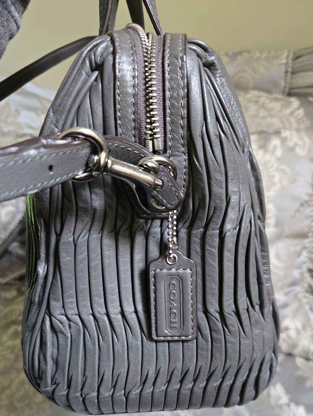Coach RARE* Taylor Gathered Leather Alexis Carryall Tote (same size large Rowan) - Picture 4 of 14